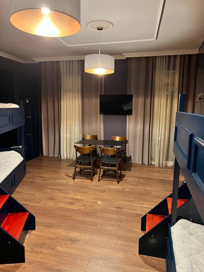 Amo'S Hotel Shkoder Exterior photo